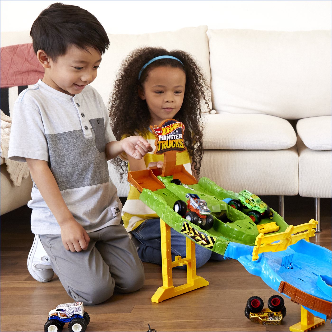 How to build your first Hot Wheels track layout